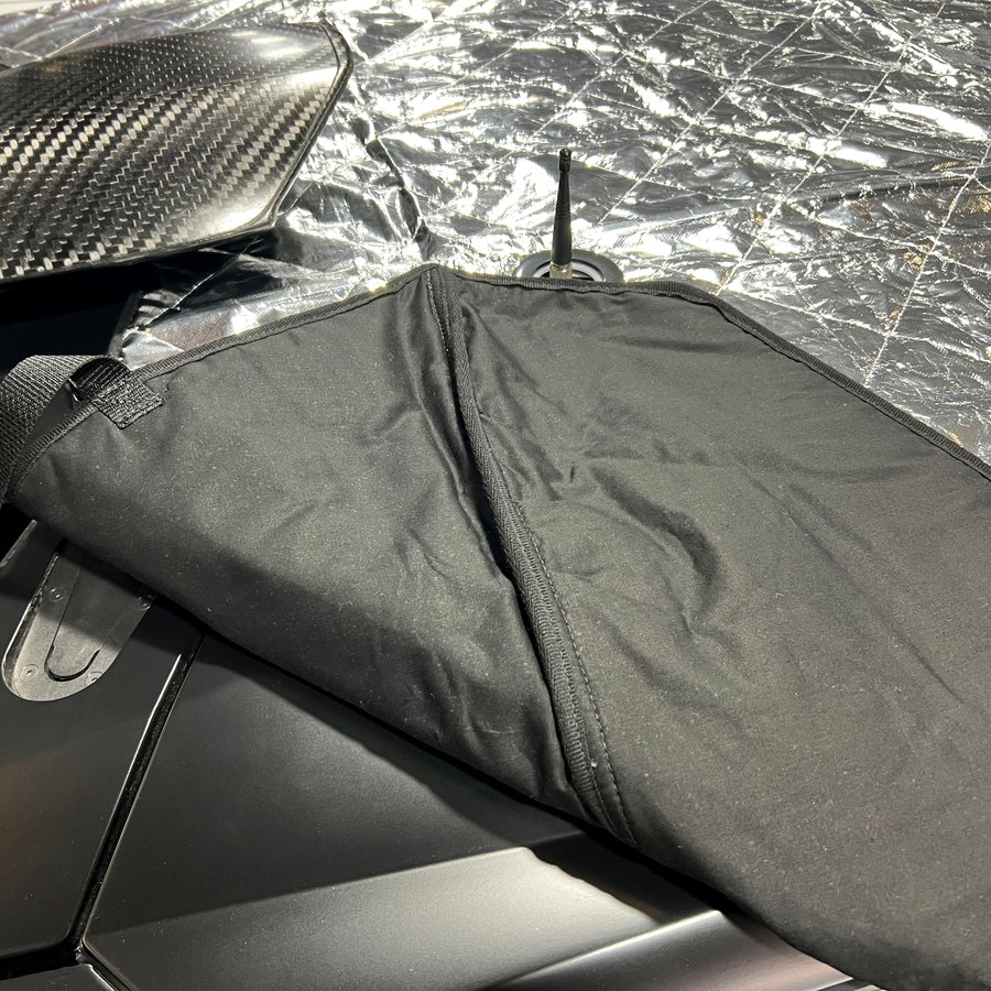 CHILLTOPS cover underside and backing detail